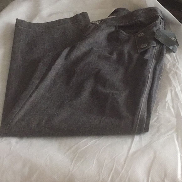 NWT Grey Pant suit with a shimmer of peach threading - Picture 4 of 5